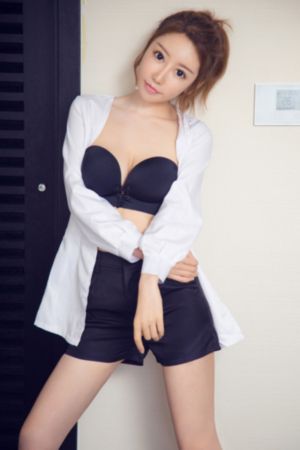免费看美女的逼