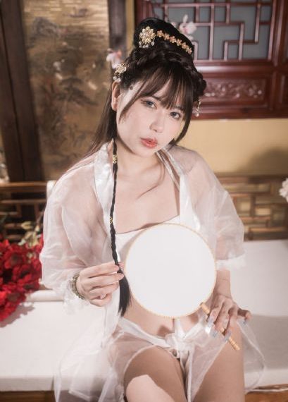 护士夜班被两个医生