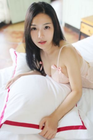 周妍希浴缸洗澡未删视频