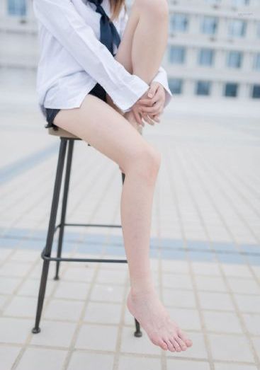 班长让我吃她胸摸她奶小黄鸭