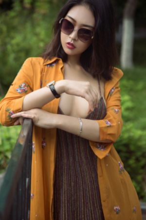 惩罚女仆扒开跪着视频网站