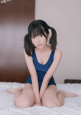 动漫男女扒内衣揉捏胸的视频