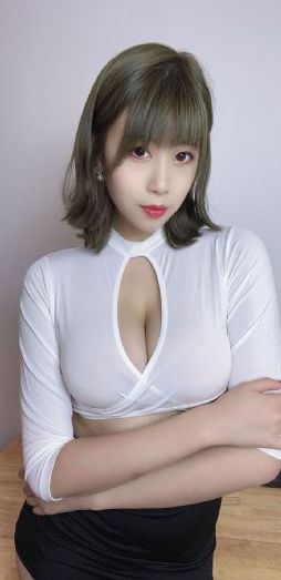 李丽莎顾欣怡无删减照片软件